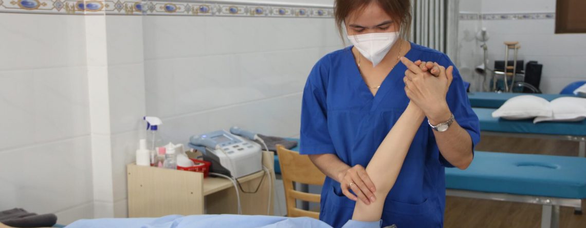 CHẤN THƯƠNG CHÓP XOAY/VIÊM BAO HOẠT DỊCH DƯỚI MỎM CÙNG VAI